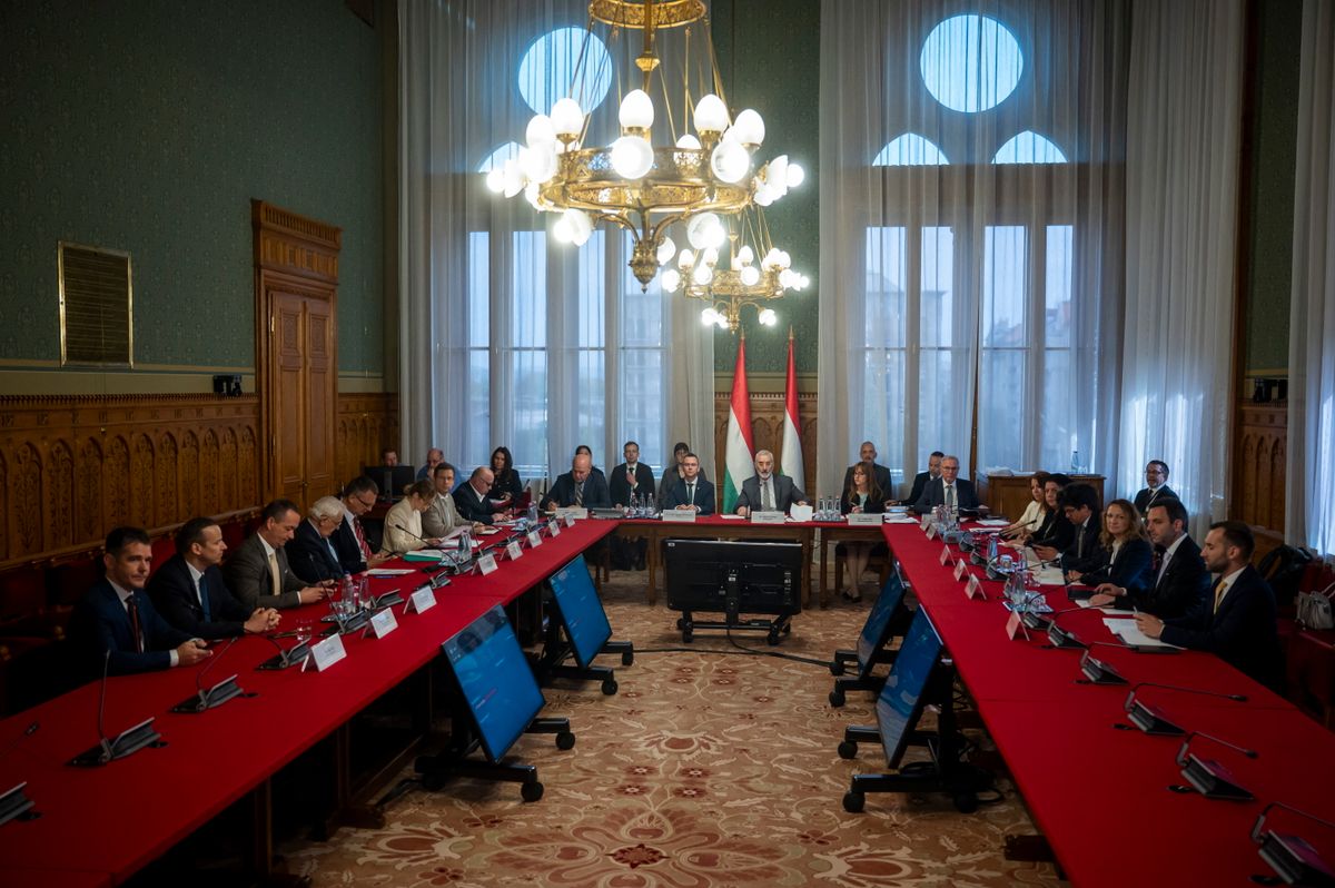 ERRE, készül Apáti