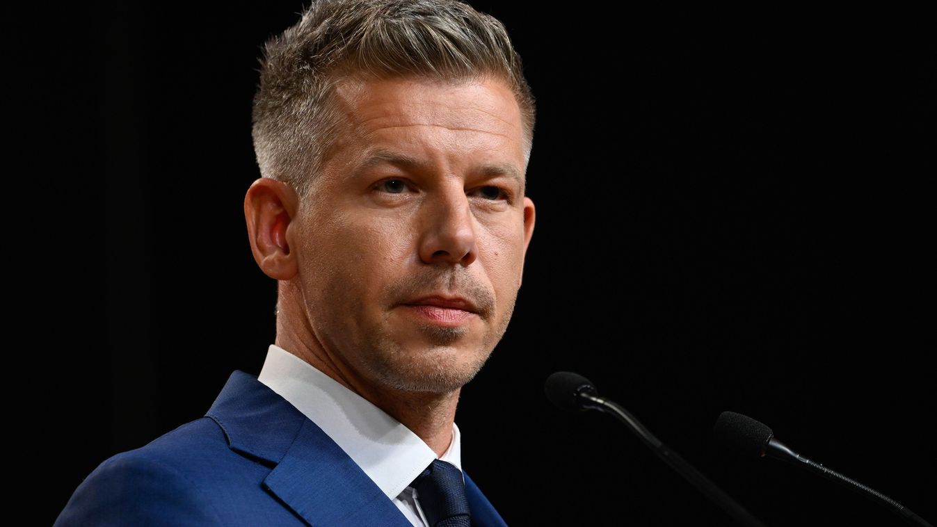 Magyar Péter: gyors átmenetre van szükség