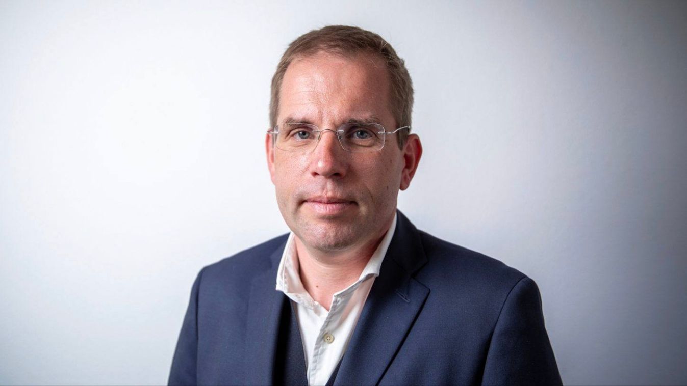 Többet erről egy szót se – A Tisza kitiltja a migráció, a woke és a háború problémáját a közbeszédből