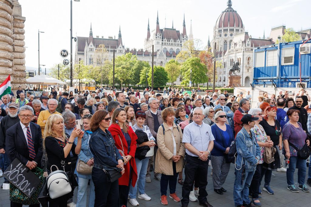 20260416 -- A Pesti Srácok és a Nemzeti Maximumért Alapítvány Magyar Úton Gyűlés nevű rendezvénye a Vértanúk terén. // fotó: Hatlaczki Balázs