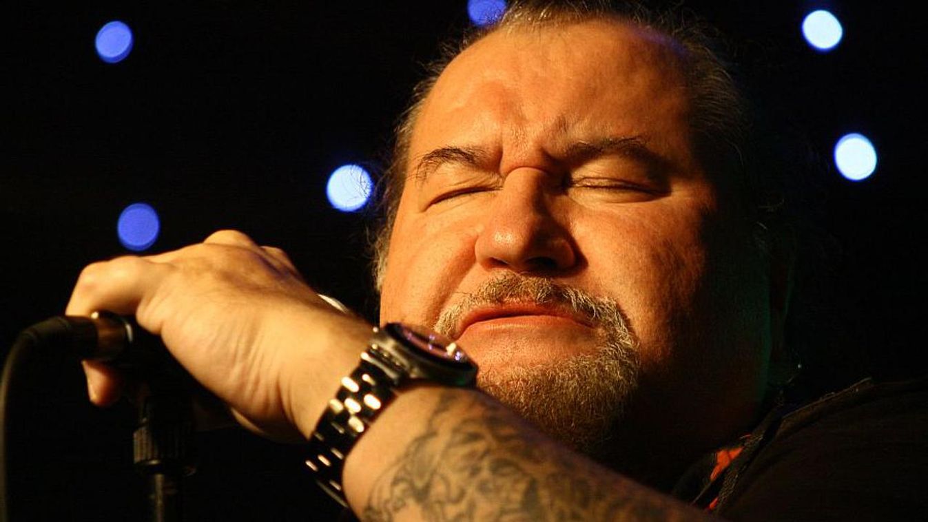 Betámadták Bill Kapitányt, avagy a sas és a legyek esete