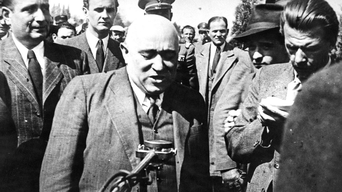 Rákosi szelleme ránkragadt...