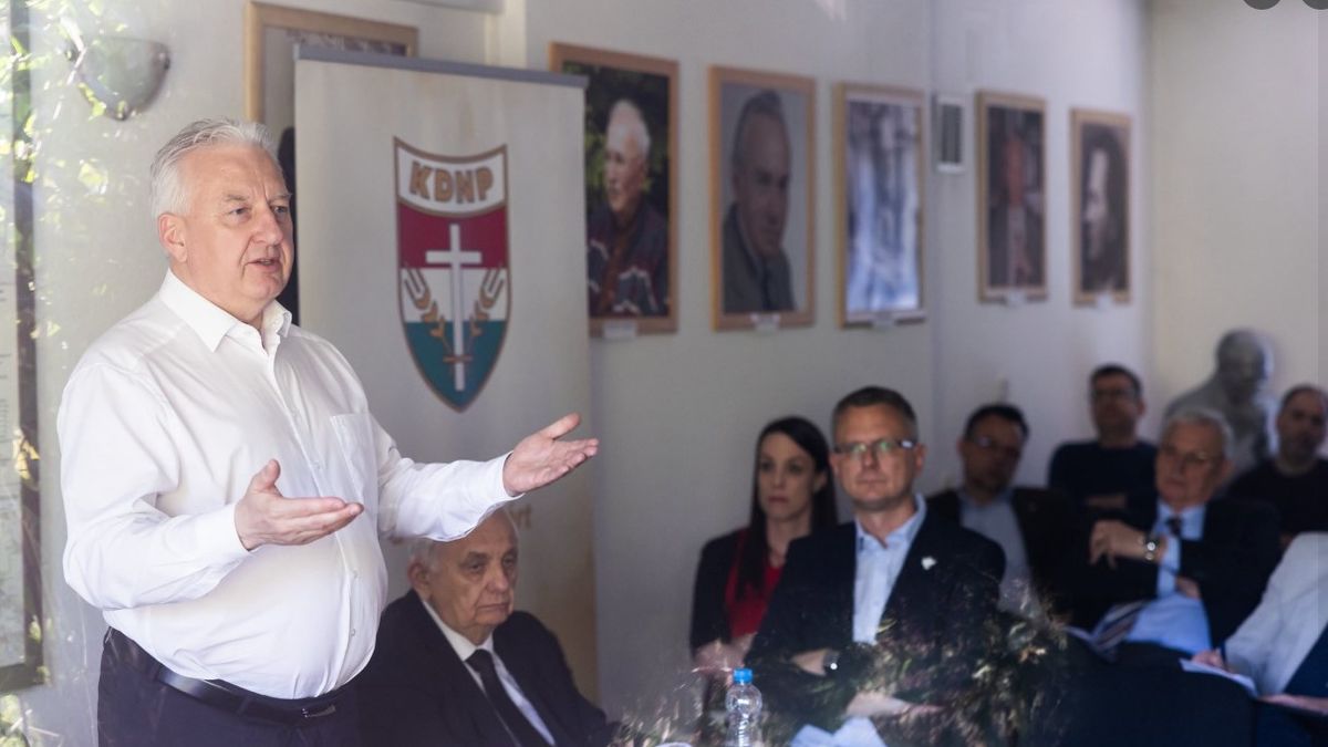 Lemondott a KDNP vezetéséről Semjén Zsolt, de az elnökség ezt nem fogadta el
