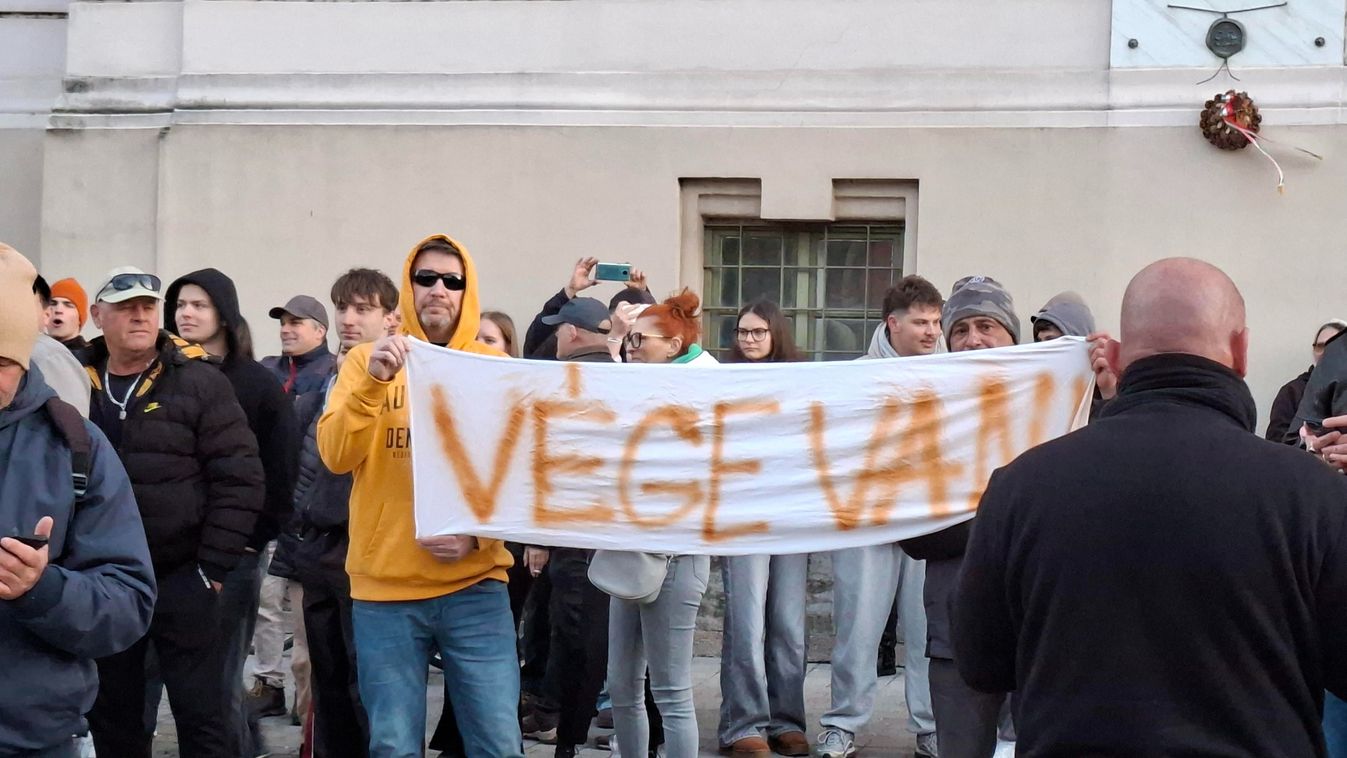 Ezek tényleg belétek akarják ültetni, hogy valós traumáitok lettek Orbán miatt – Avagy szánalmas próbálkozások az “O1G” életben tartására
