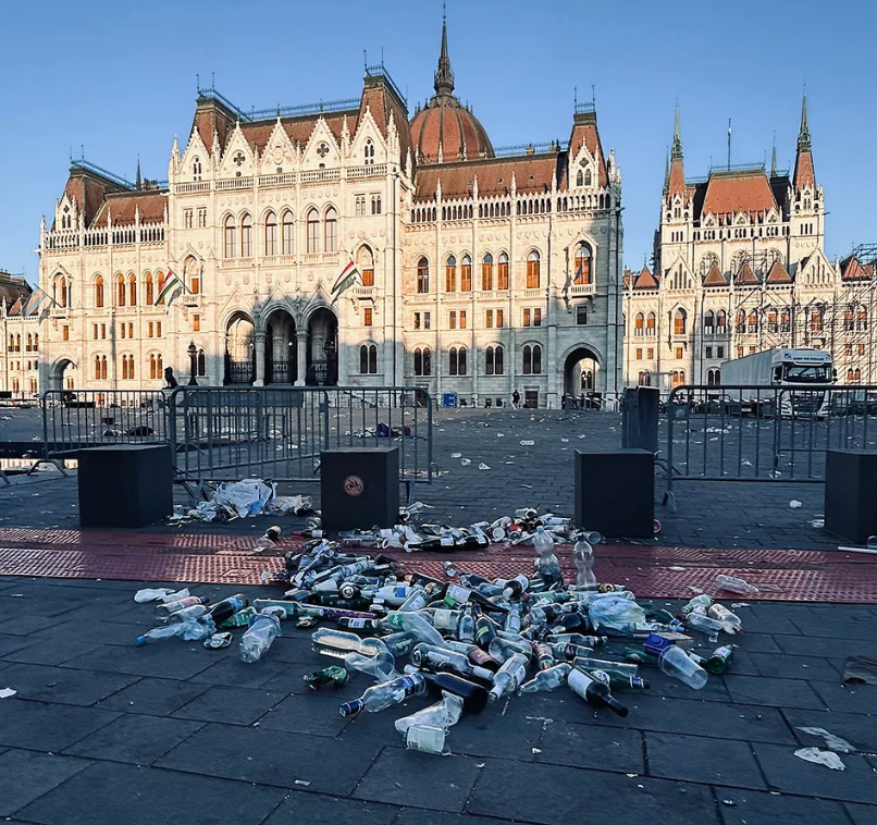 Kérek mindenkit, hogy jövőre a koliban bulizzon, ne a Kossuth téren