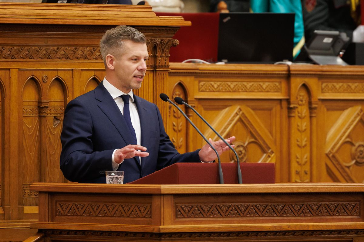 A kormánypropagandának nem tetszik, hogy a szavazók betartatnák Magyar Péter benzinár ígéretét