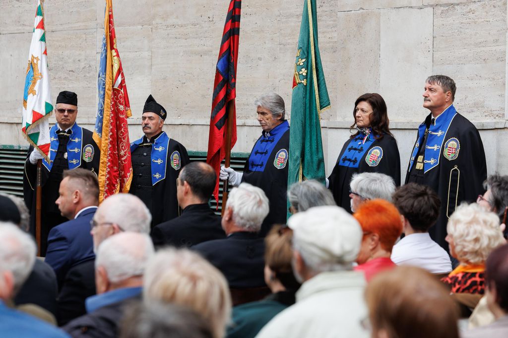 20260515 -- Csurka István emléktáblájának avatása a Hazatérés Templománál. // fotó: Hatlaczki Balázs