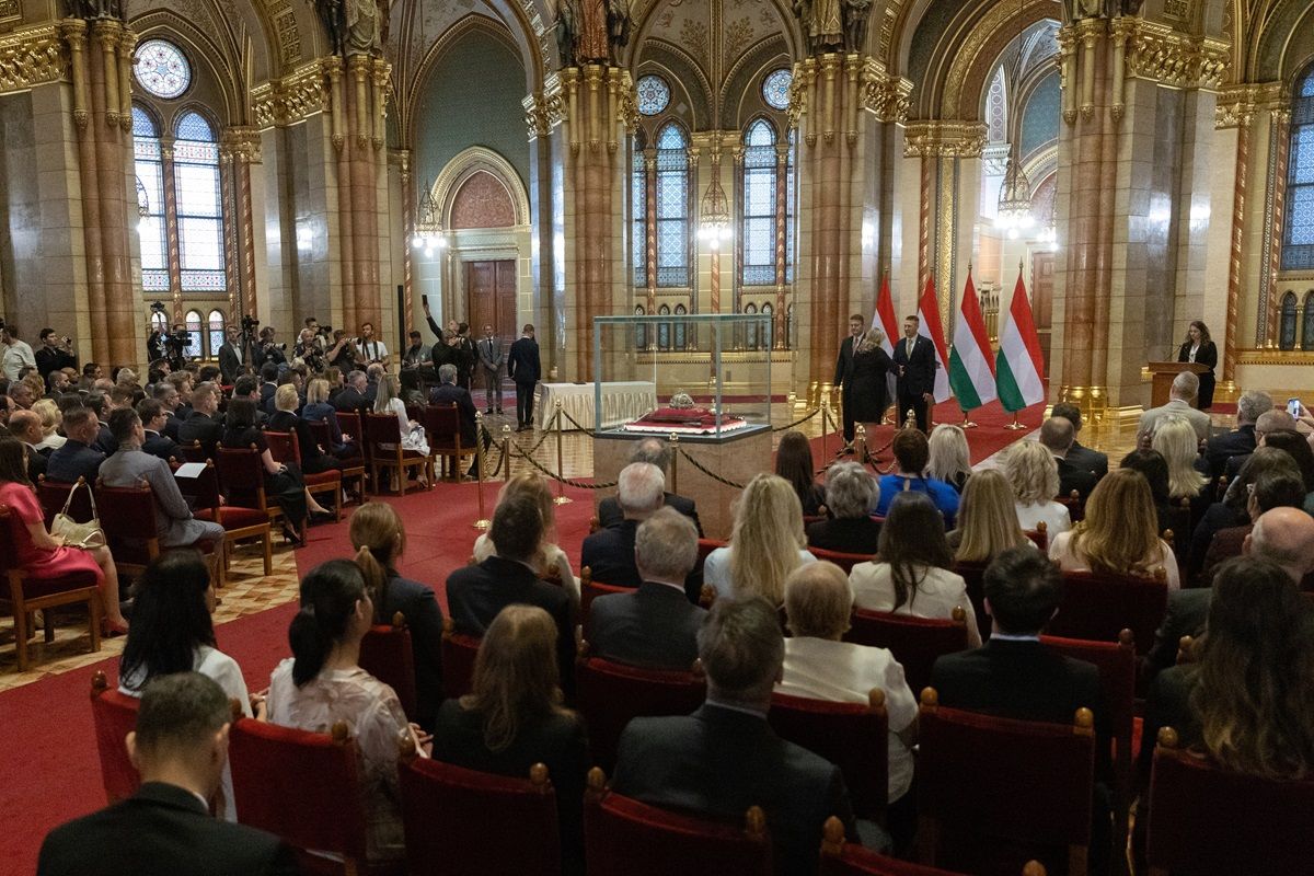 országgyűlés NAGY Attila Mihály; SASVÁRI Róbert