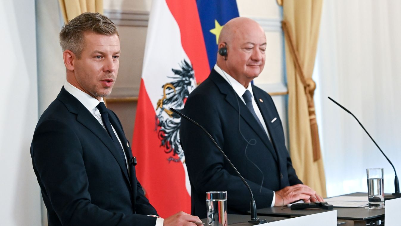 Magyar Péter akarata: Osztrák-magyar kormányüléseket Gödöllőn!
