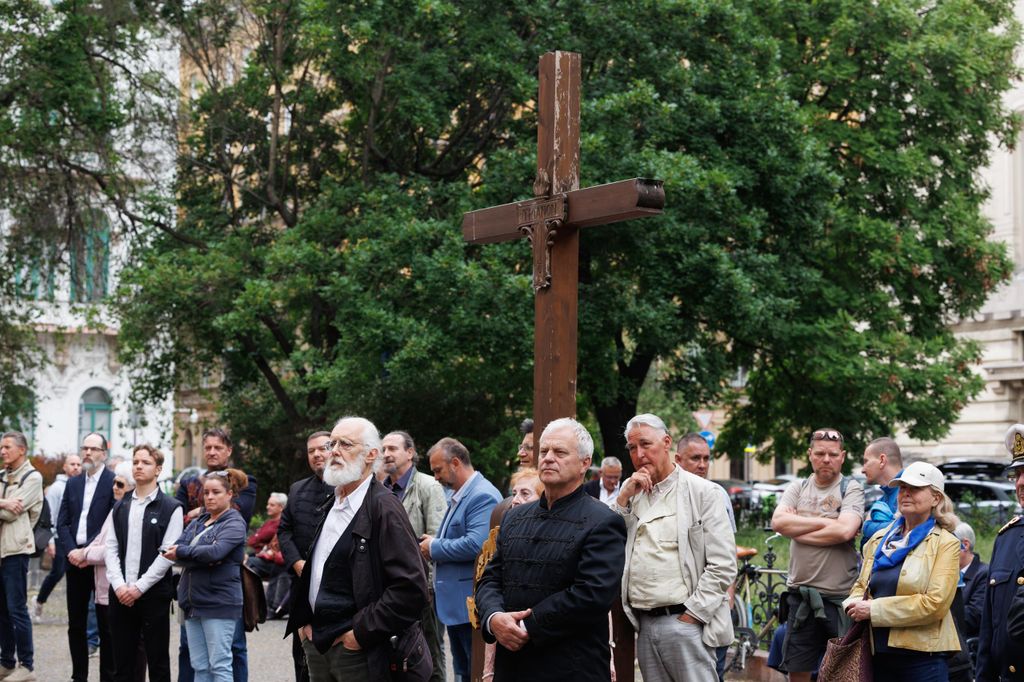 20260515 -- Csurka István emléktáblájának avatása a Hazatérés Templománál. // fotó: Hatlaczki Balázs