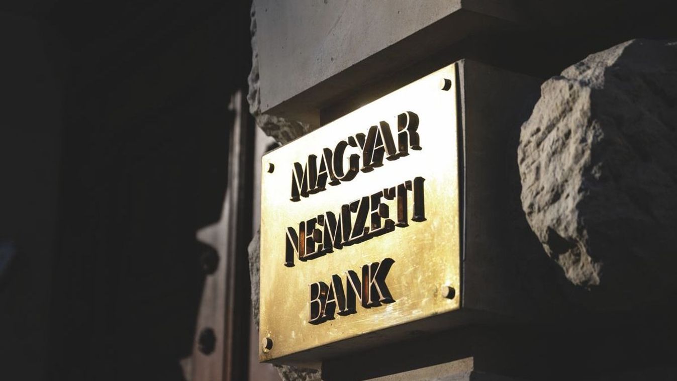 Több helyszínen tart kutatásokat MNB-ügyben a nyomozó főügyészség