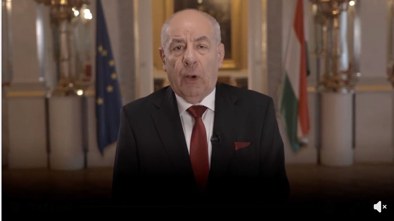 Sulyok Tamás nem mond le, és nagyon kedvesen elmagyarázta a jogállamot, meg a demokráciát Magyar Péternek