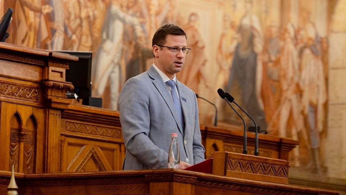 Gulyás Gergely: A Tisza Párt a migrációs paktum végrehajtását készíti elő