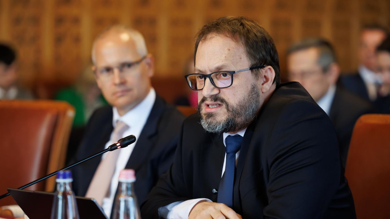 Kármán András egykori sajtófőnöke "kisöpörné" a fiatalok állami támogatásait