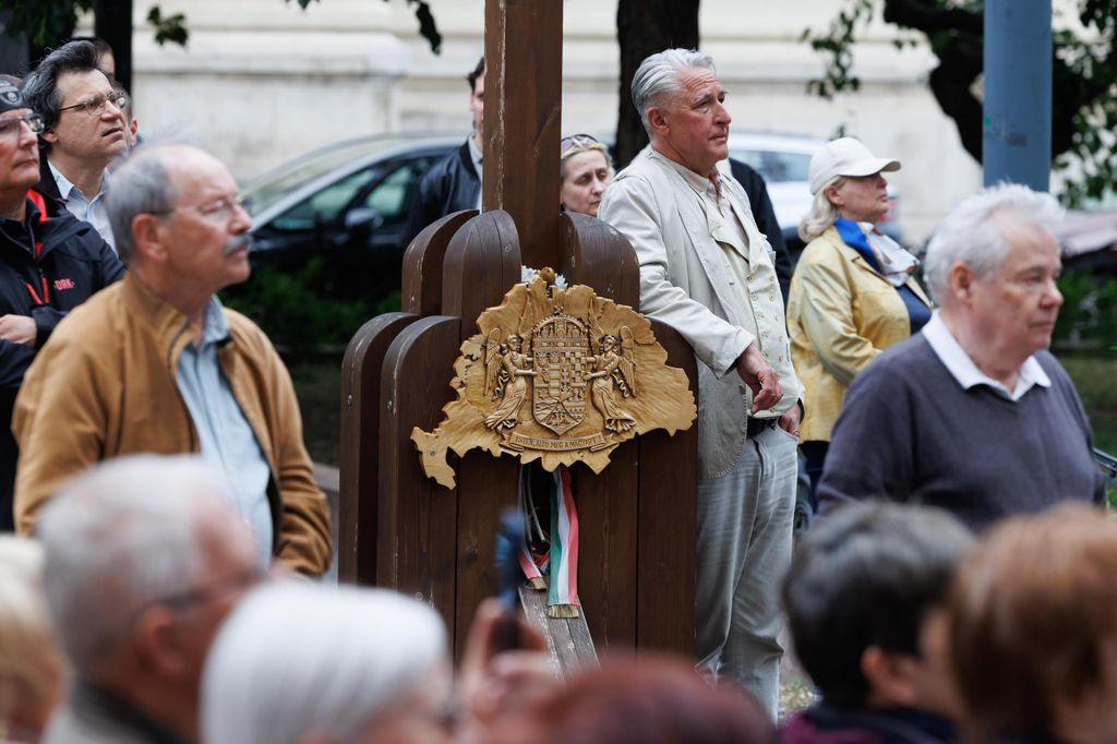 20260515 -- Csurka István emléktáblájának avatása a Hazatérés Templománál. // fotó: Hatlaczki Balázs