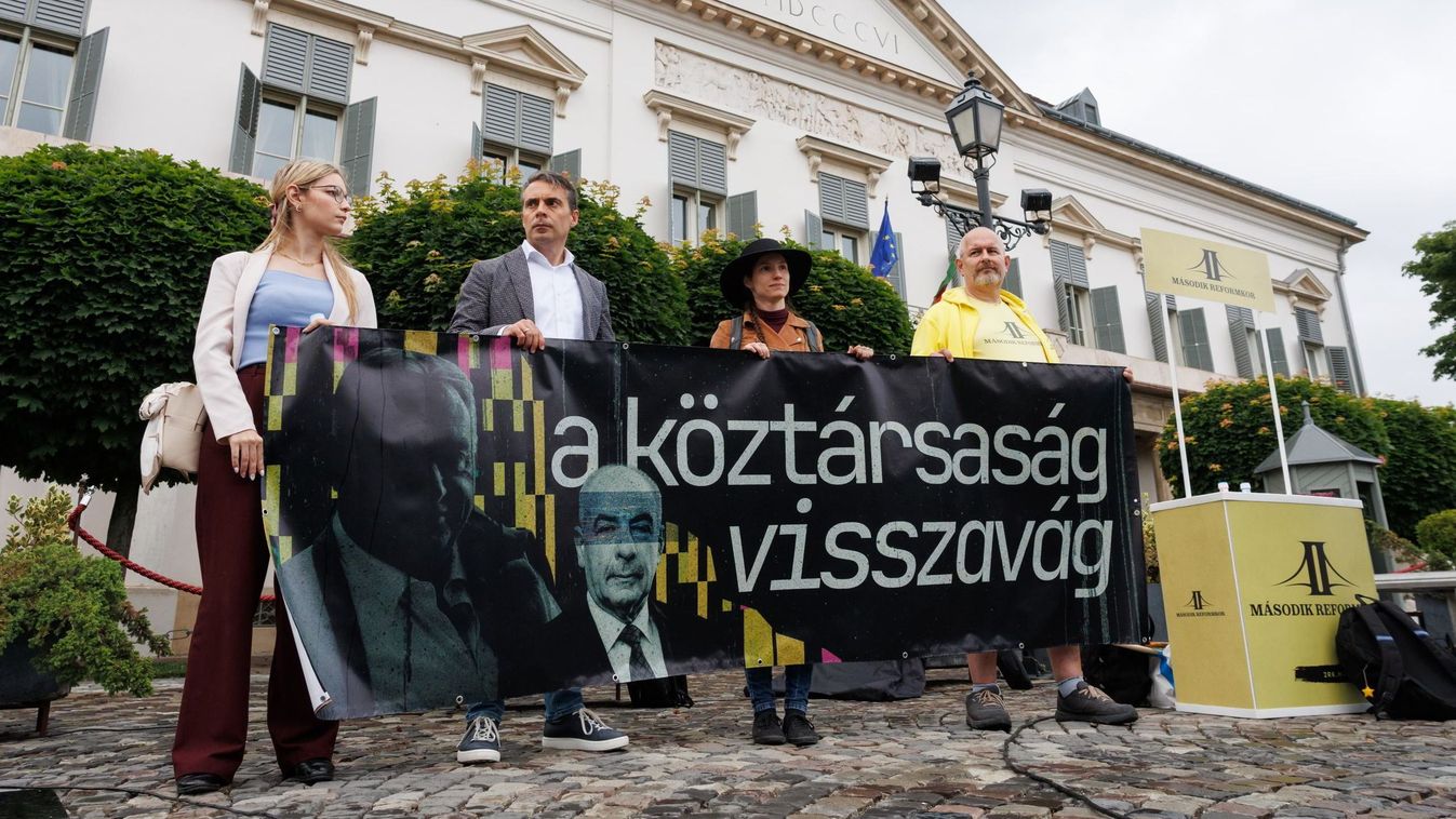 Épp most csatlakozunk az Európai Birodalomhoz