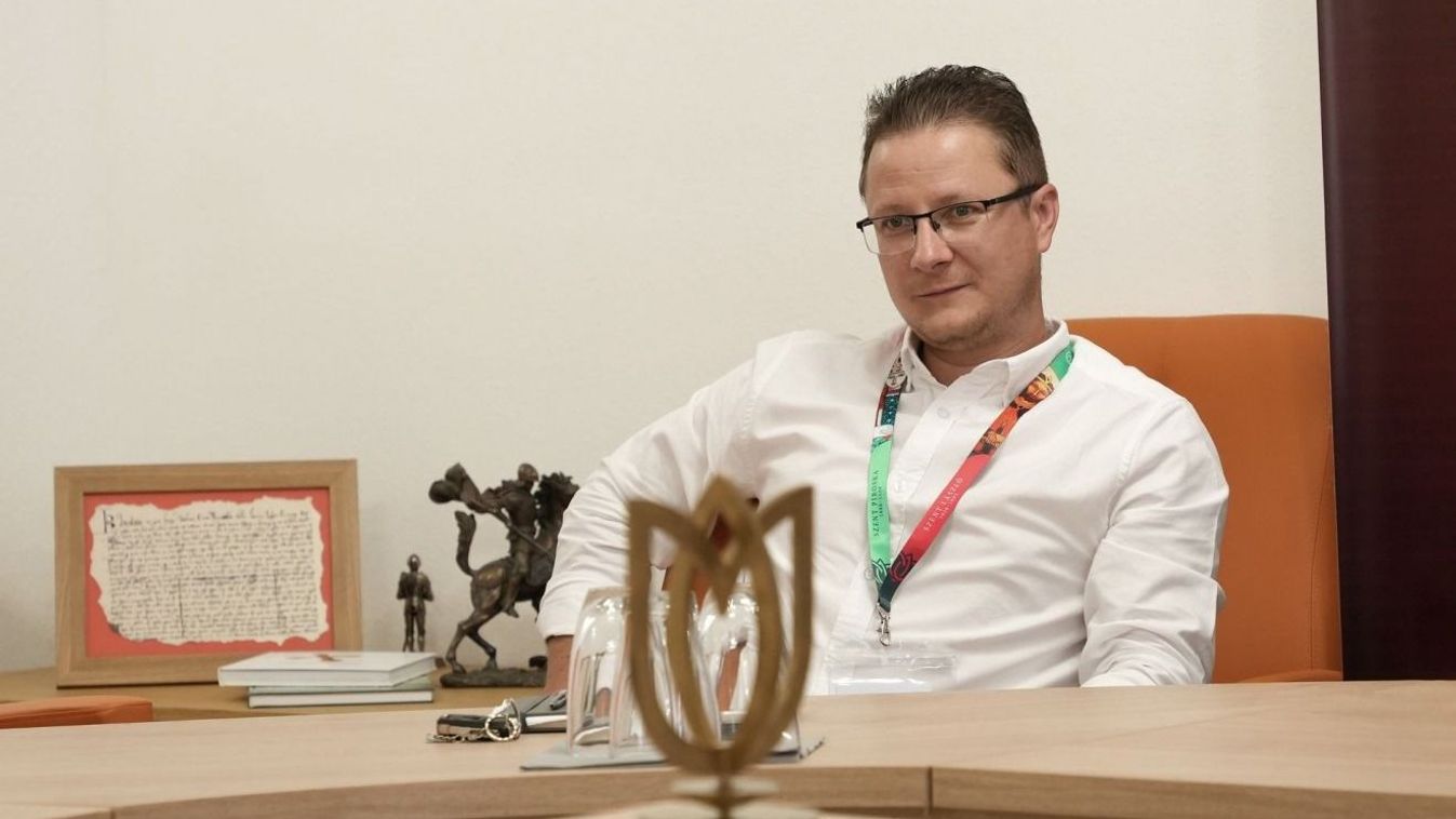 Köő Artúr a Magyarságkutató Intézetben