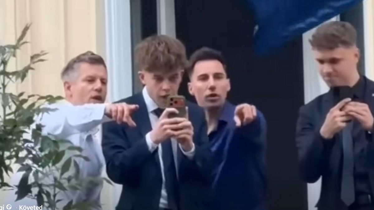 Ilyen egy méltóságára ügyelő miniszterelnök?
